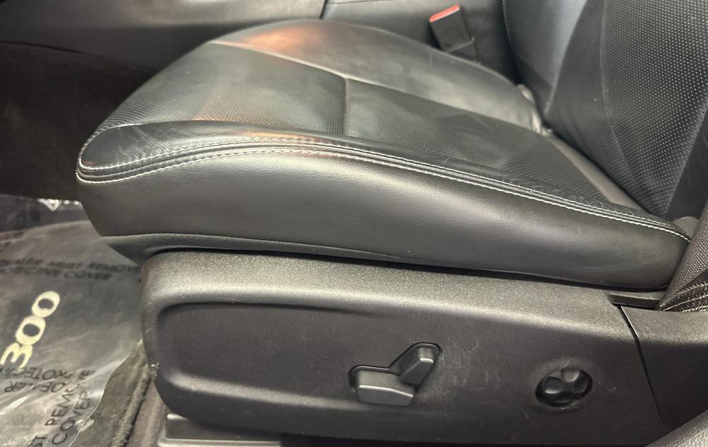 2017 Chrysler 300 Image 20