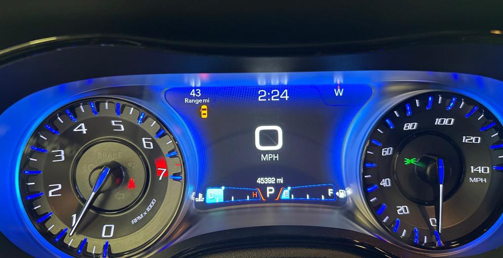 2017 Chrysler 300 Image 25