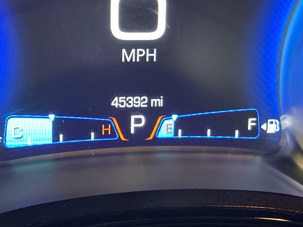 2017 Chrysler 300 Image 32