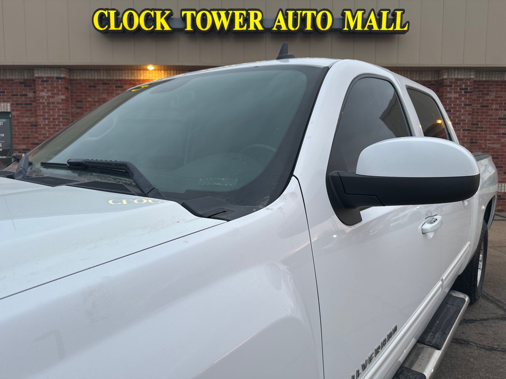 2011 Chevrolet Silverado 1500 Image 3