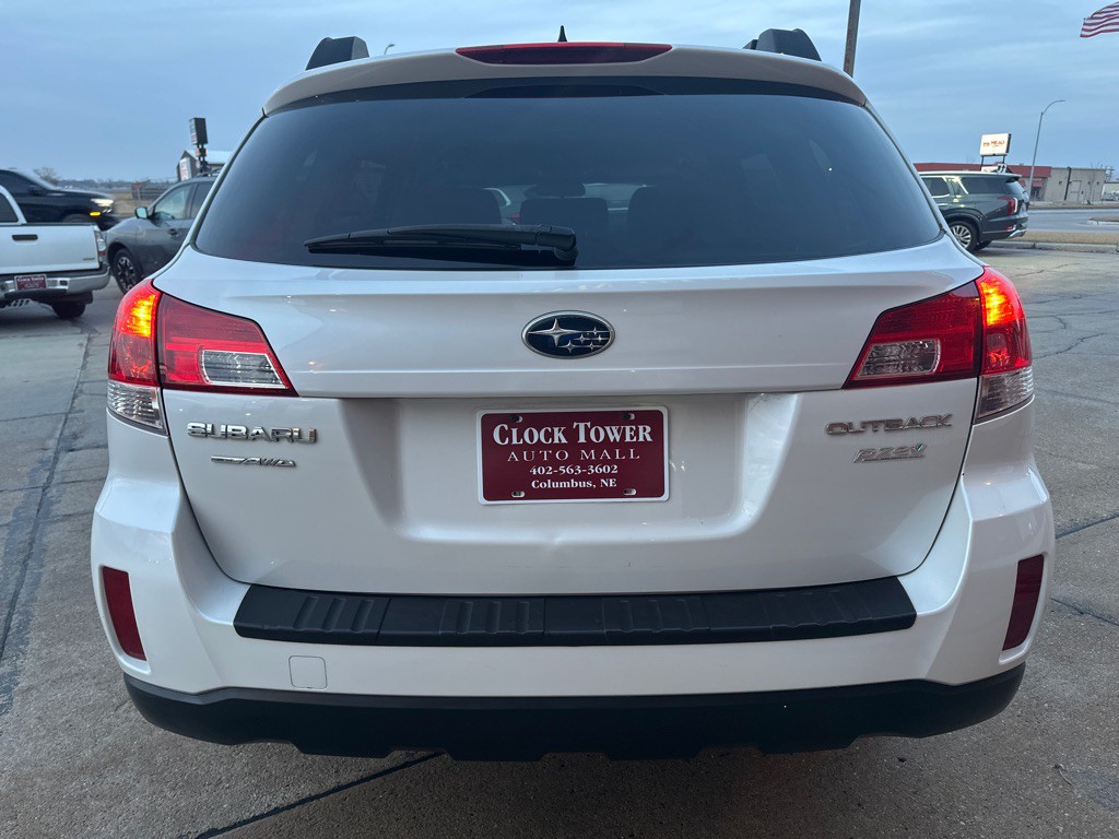 2014 Subaru Outback Image 7