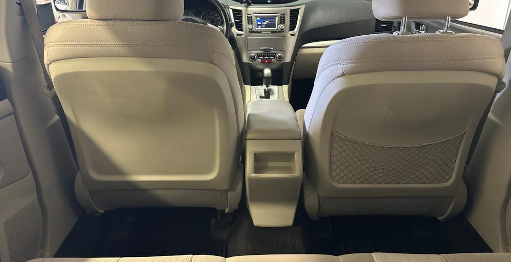 2014 Subaru Outback Image 17