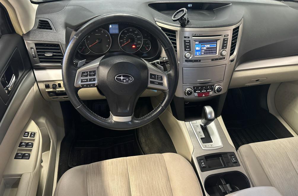 2014 Subaru Outback Image 19