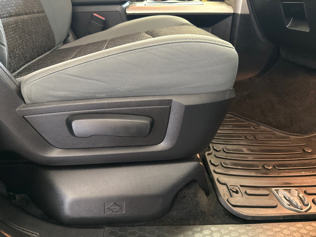 2013 RAM 1500 Image 13