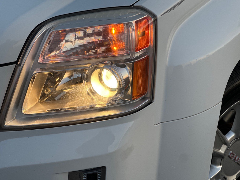 2013 GMC Terrain Image 2
