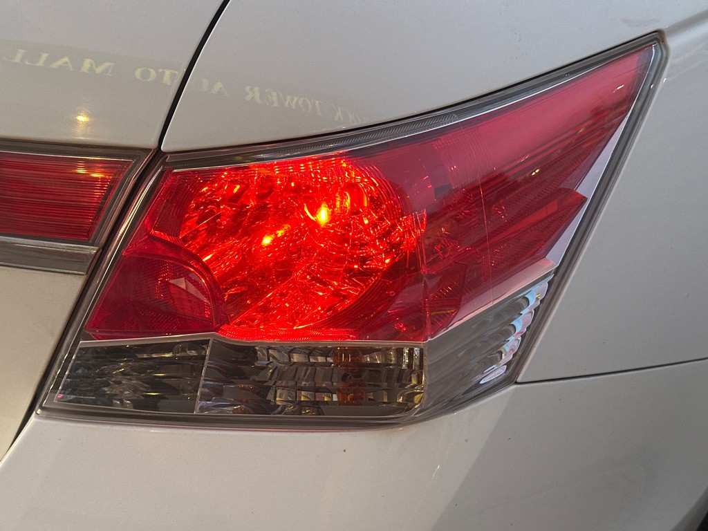 2011 Honda Accord Image 6