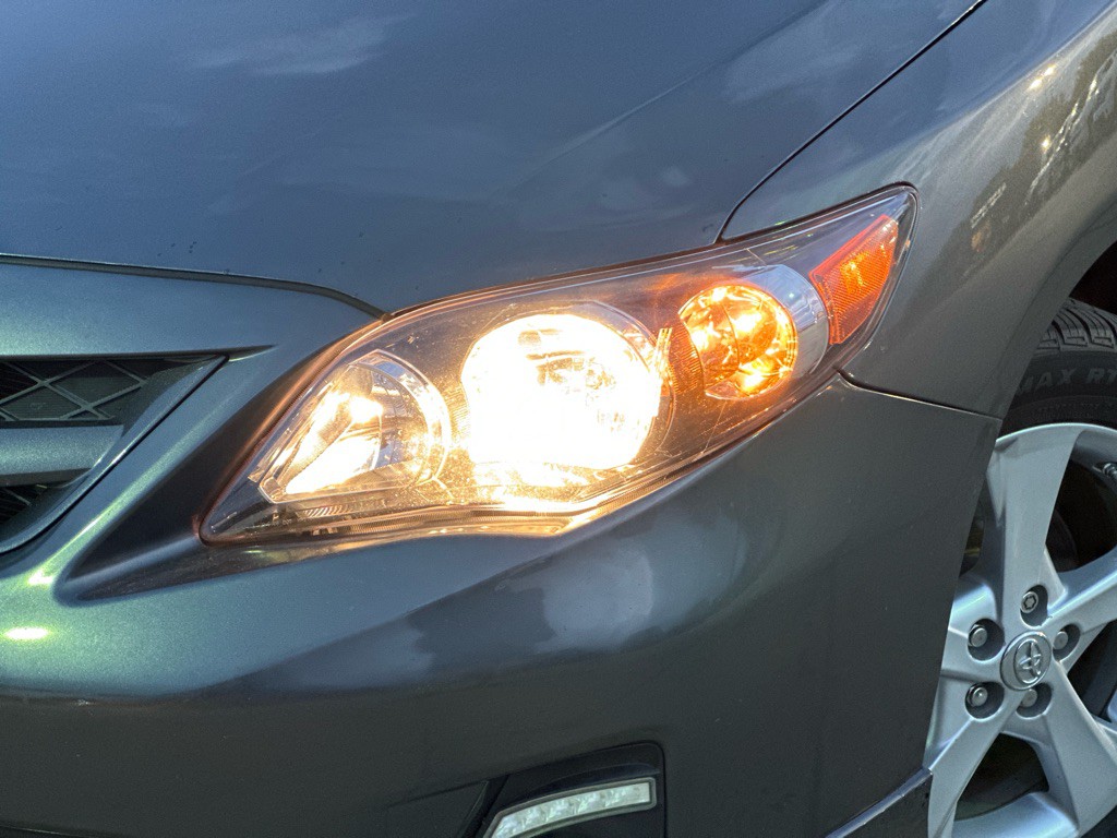 2012 Toyota Corolla Image 2