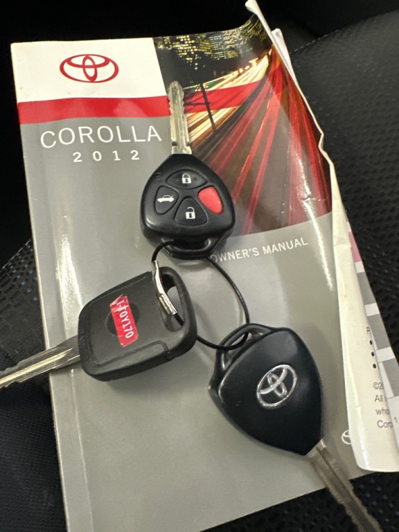 2012 Toyota Corolla Image 19