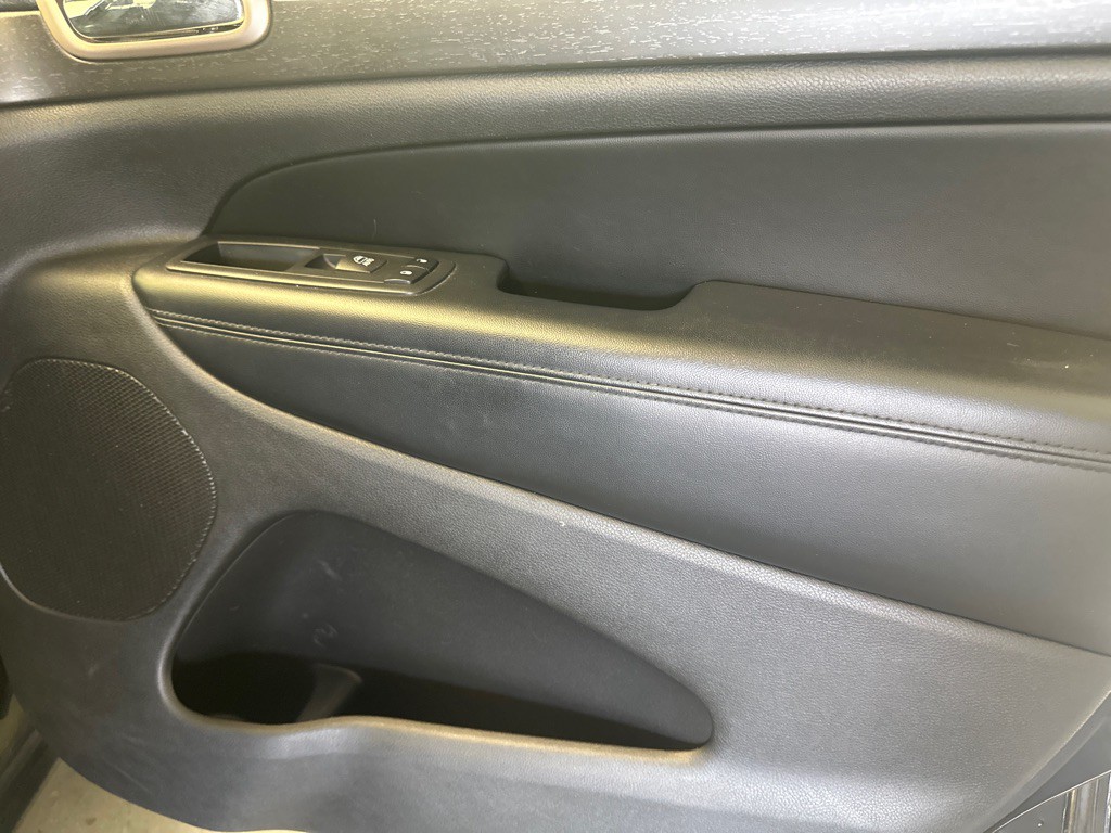 2017 Jeep Grand Cherokee Image 14