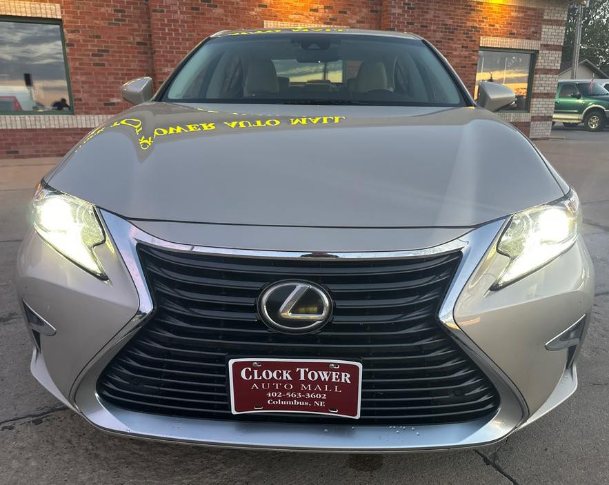 2018 Lexus ES Image 4