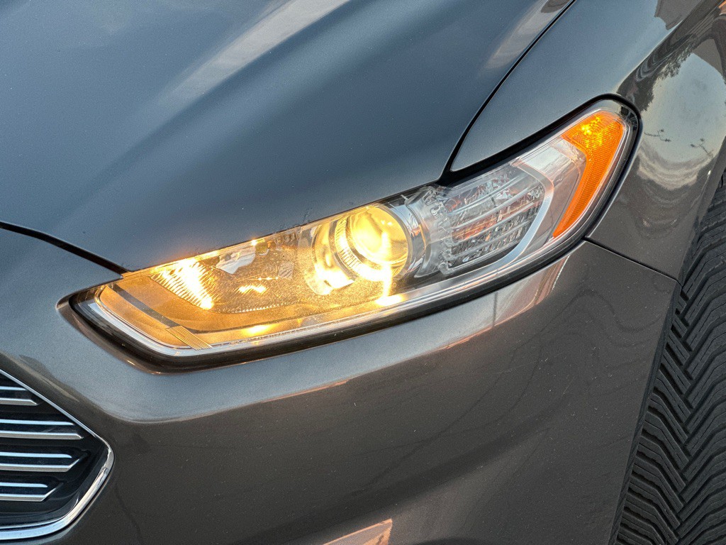 2016 Ford Fusion Image 3