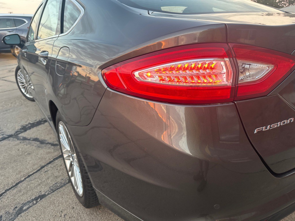 2016 Ford Fusion Image 9