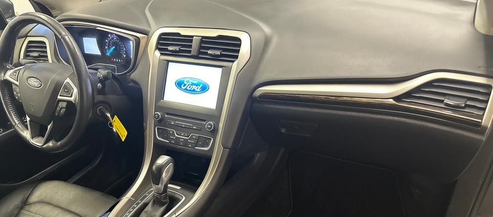 2016 Ford Fusion Image 11