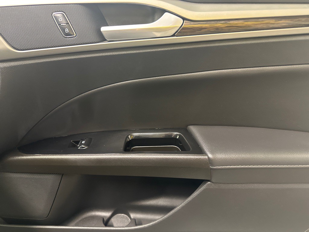 2016 Ford Fusion Image 13