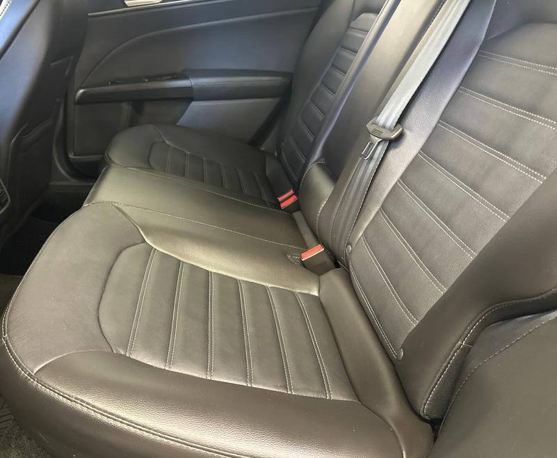 2016 Ford Fusion Image 18