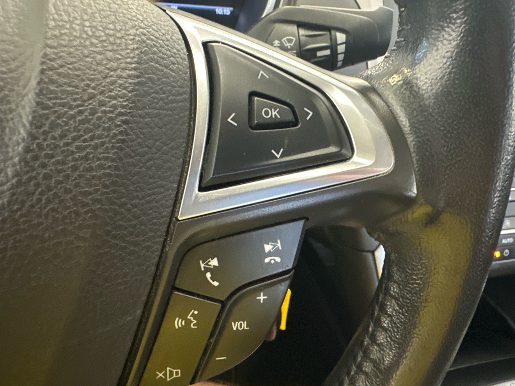 2016 Ford Fusion Image 26