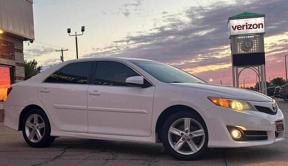 2013 Toyota Camry Image 5