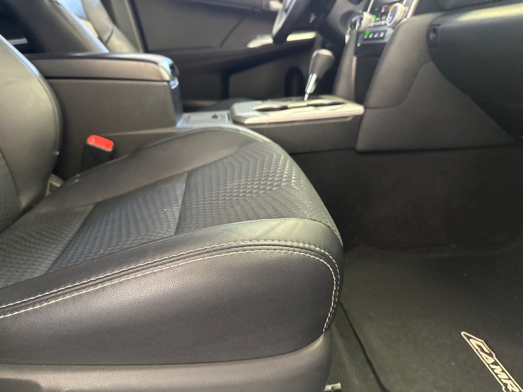 2013 Toyota Camry Image 11