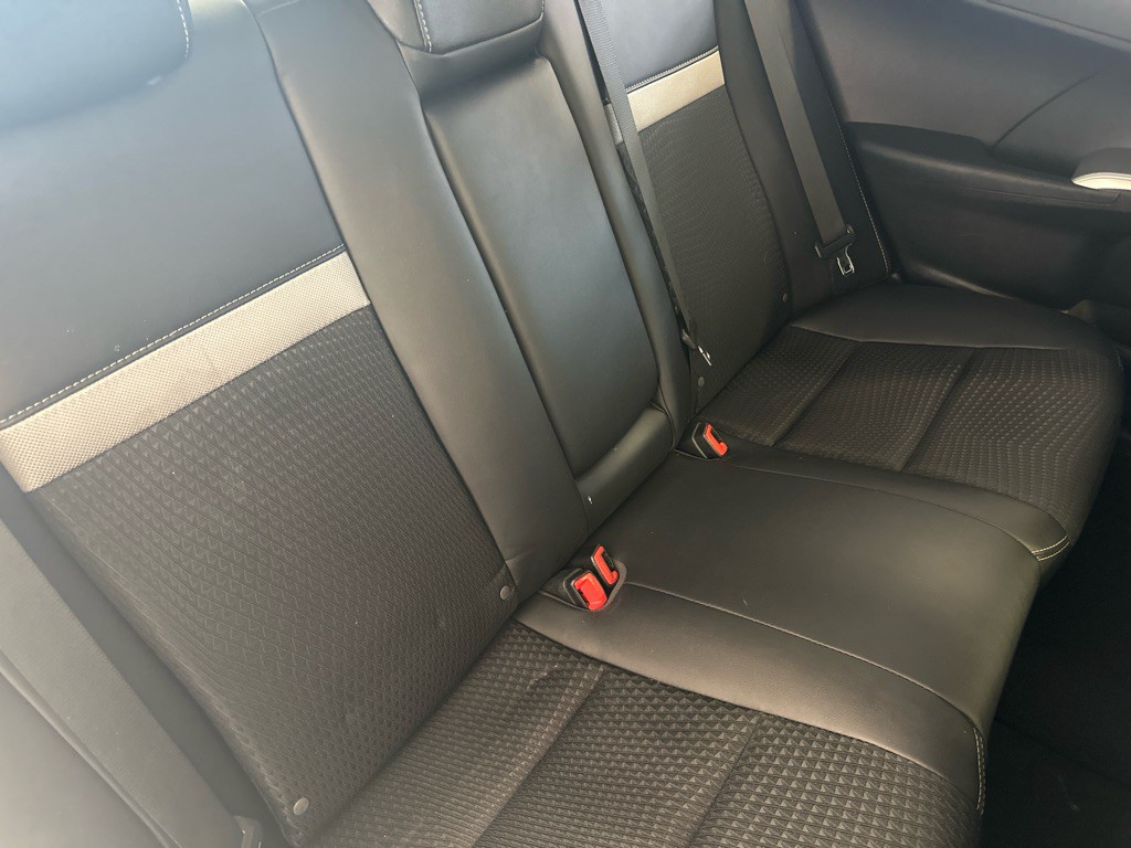 2013 Toyota Camry Image 13