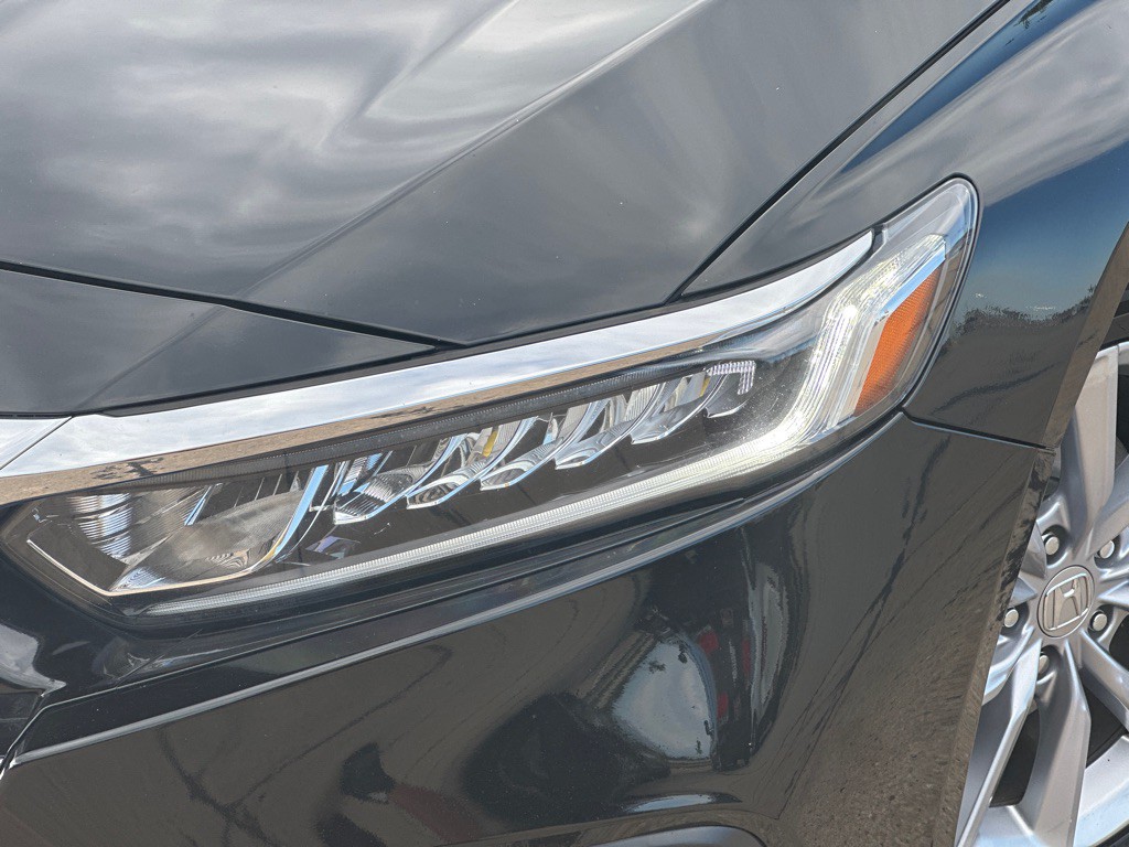 2021 Honda Accord Image 2