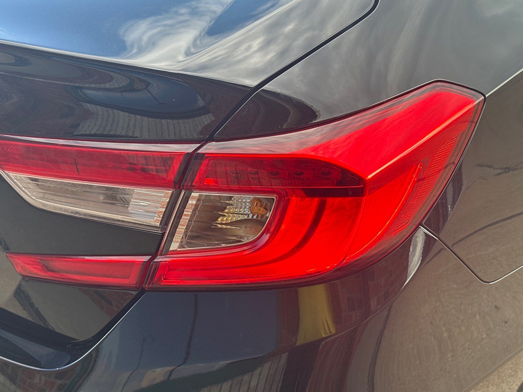 2021 Honda Accord Image 6
