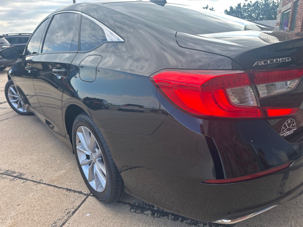 2021 Honda Accord Image 8