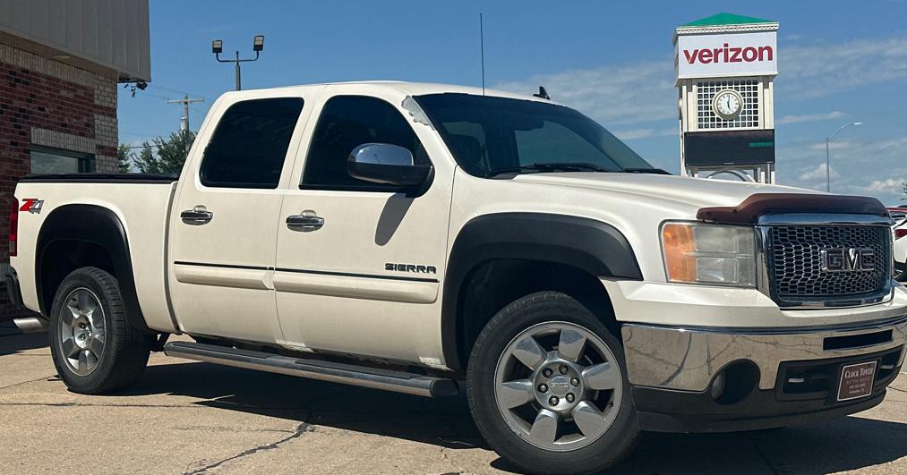 2011 GMC Sierra Image 3