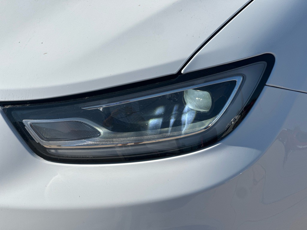 2023 Chrysler Pacifica Image 2