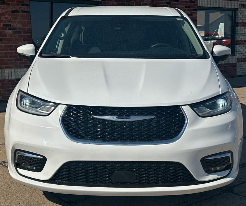 2023 Chrysler Pacifica Image 4