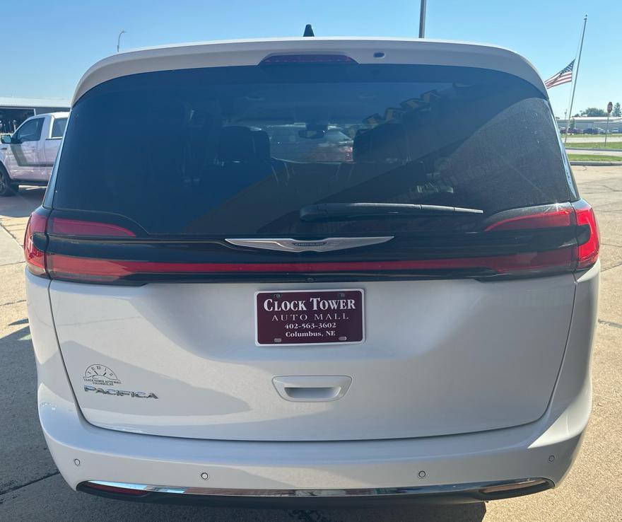 2023 Chrysler Pacifica Image 7