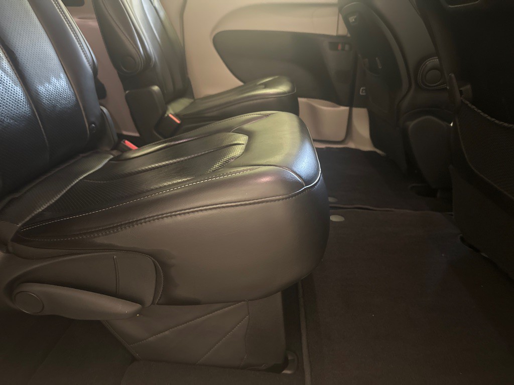 2023 Chrysler Pacifica Image 15