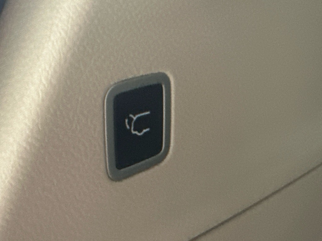 2023 Chrysler Pacifica Image 18