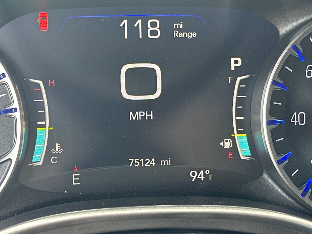 2023 Chrysler Pacifica Image 30