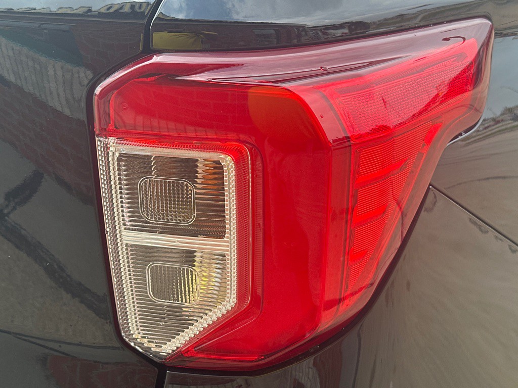 2022 Ford Explorer Image 6