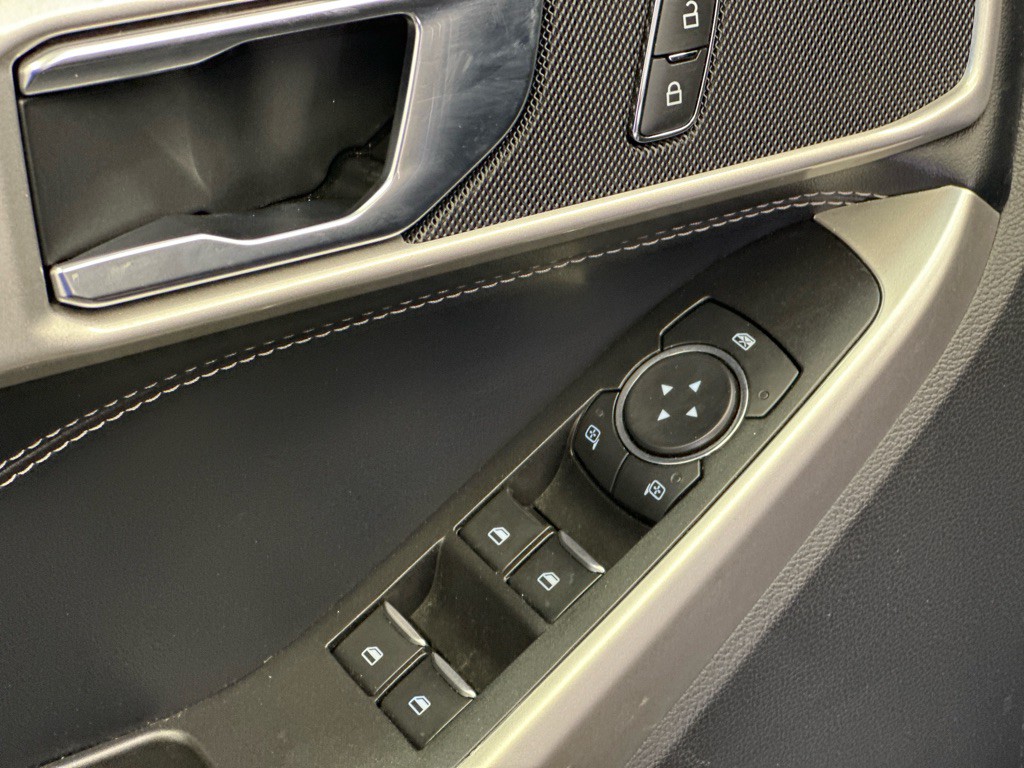 2022 Ford Explorer Image 22