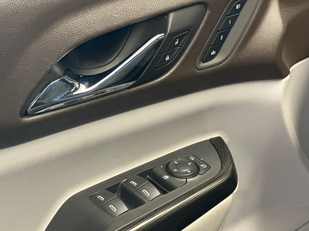 2017 GMC Acadia Image 24