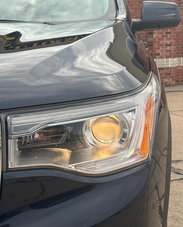 2017 GMC Acadia Image 4