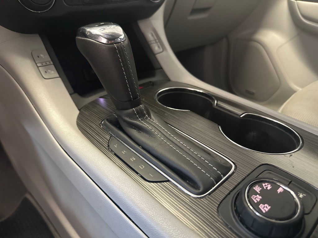 2017 GMC Acadia Image 32