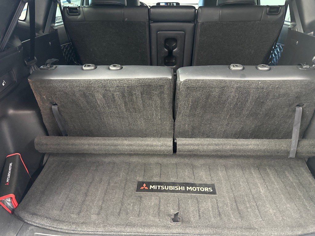 2022 Mitsubishi Outlander Image 11