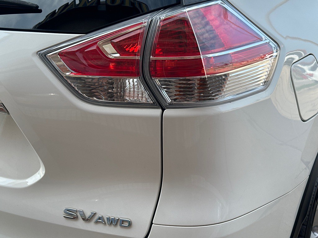 2016 Nissan Rogue Image 8
