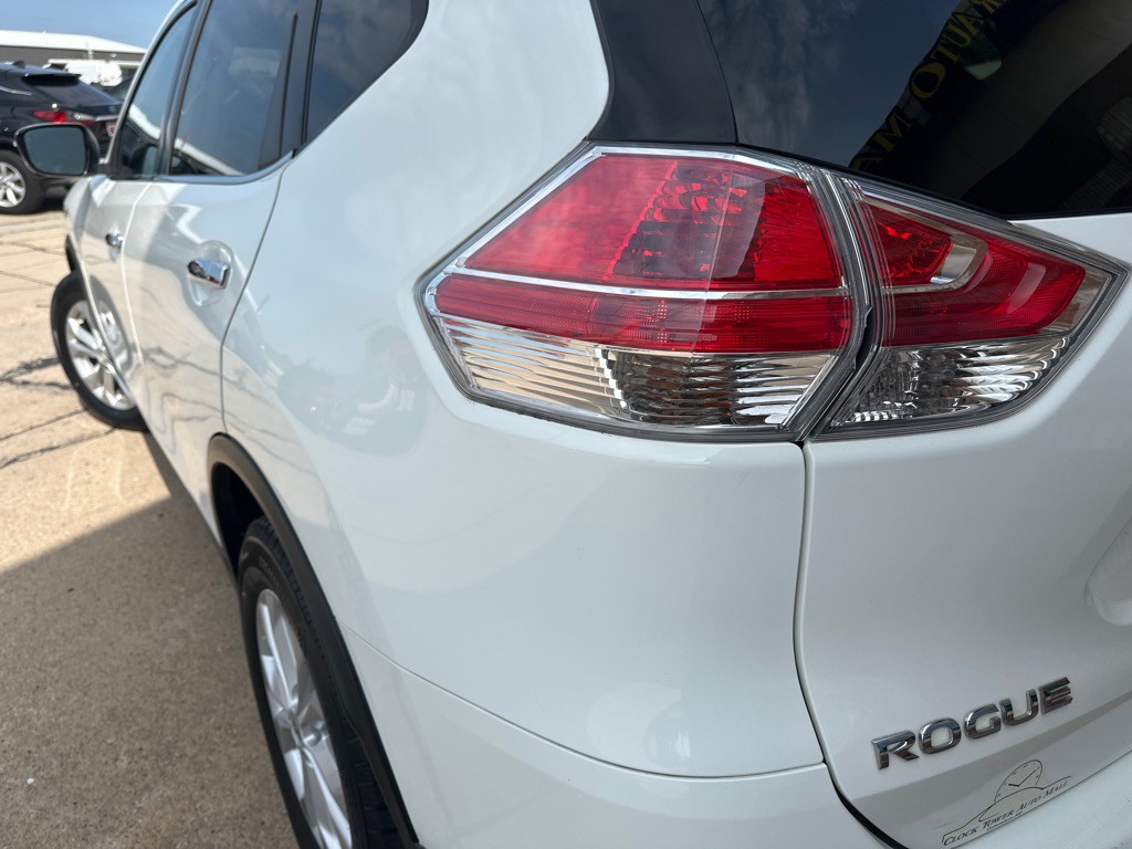 2016 Nissan Rogue Image 9