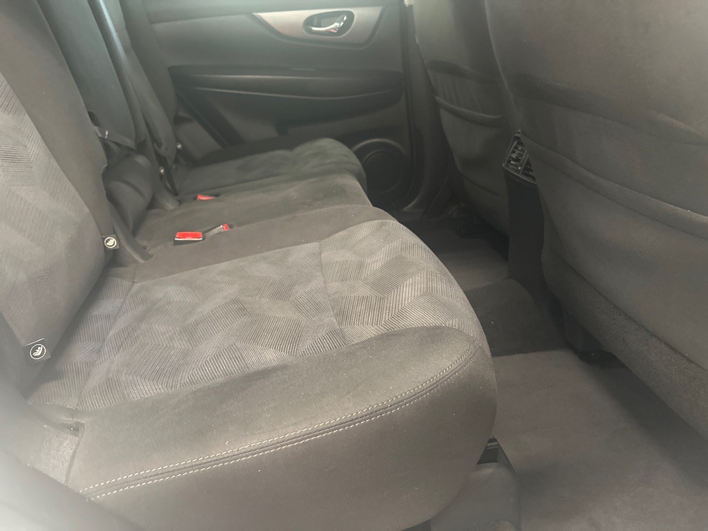 2016 Nissan Rogue Image 17