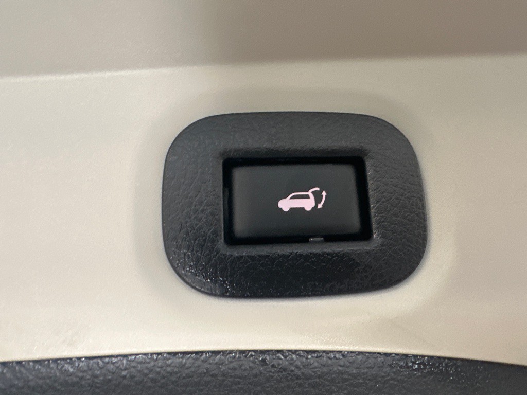 2016 Nissan Rogue Image 20