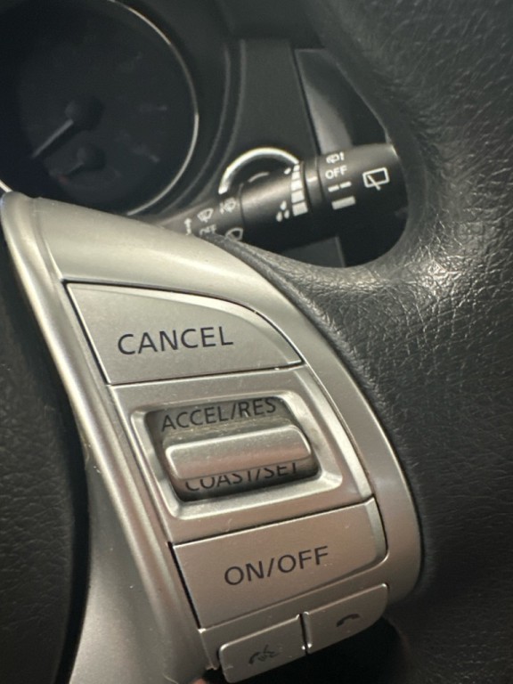 2016 Nissan Rogue Image 28