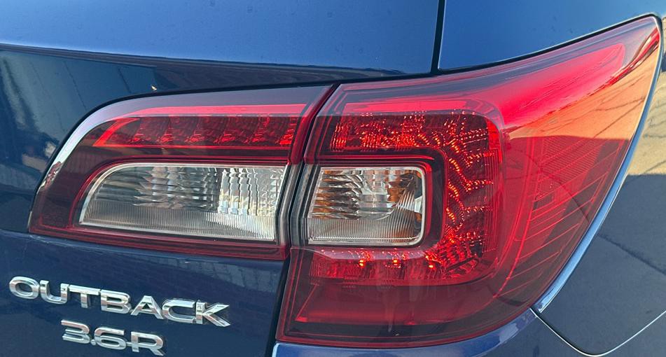 2015 Subaru Outback Image 7