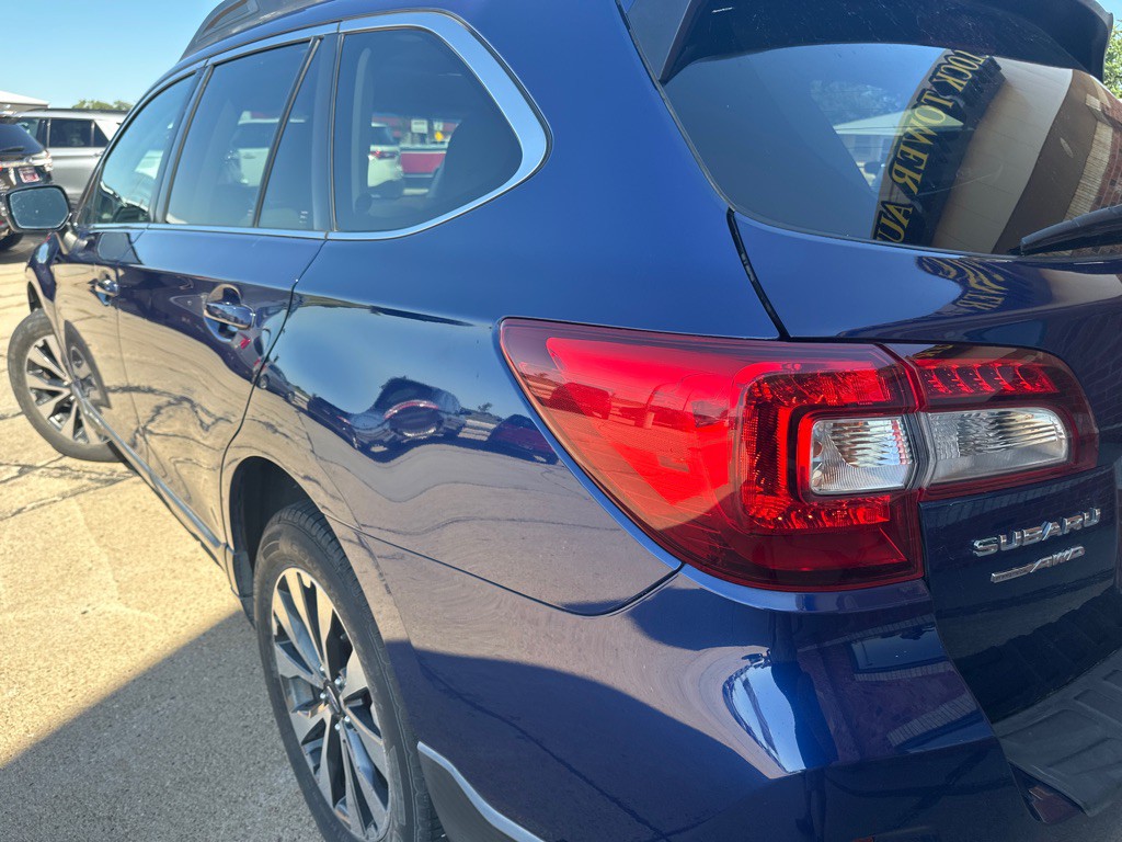 2015 Subaru Outback Image 9
