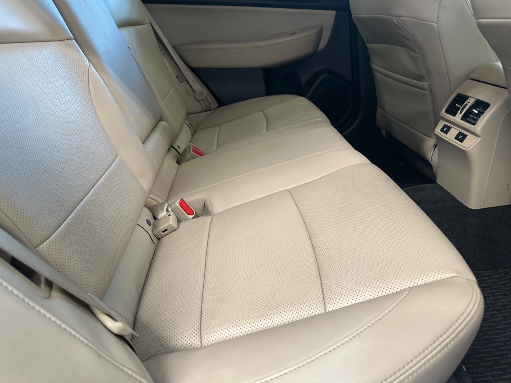 2015 Subaru Outback Image 19