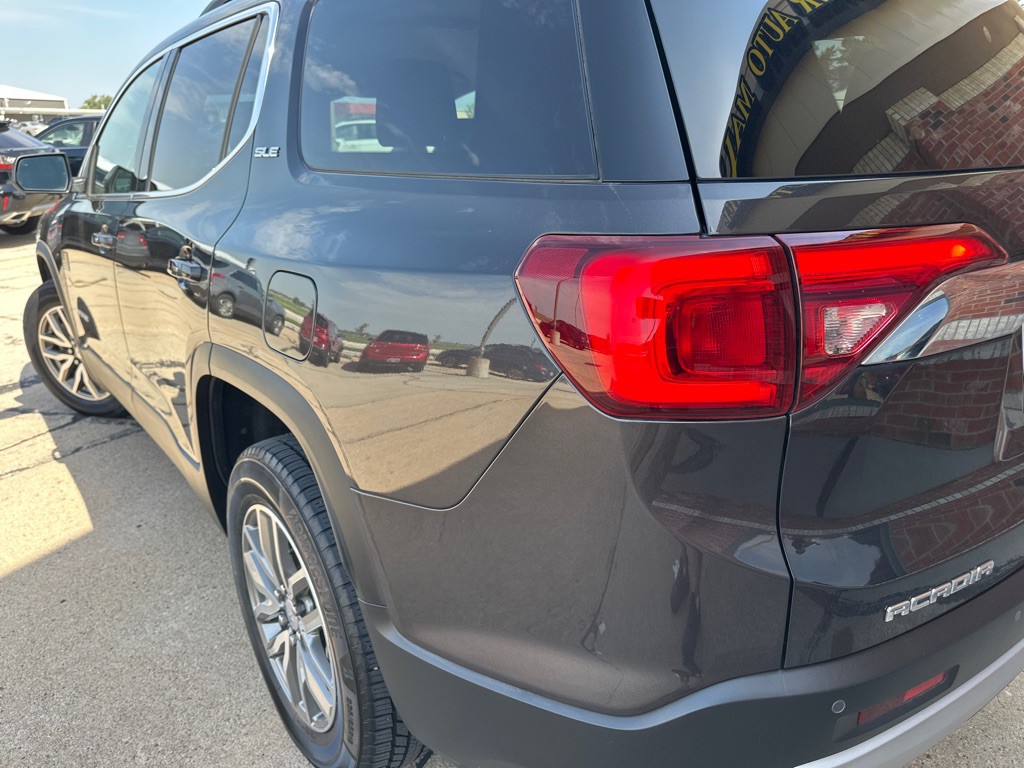 2018 GMC Acadia Image 10