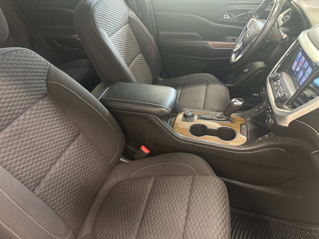 2018 GMC Acadia Image 13