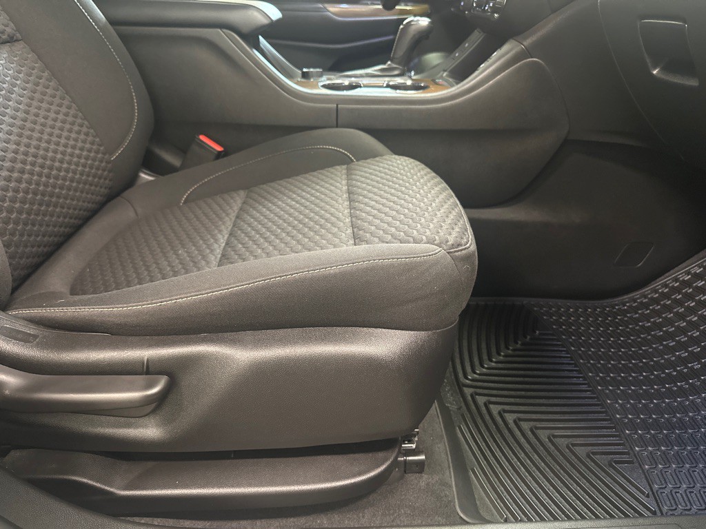 2018 GMC Acadia Image 15